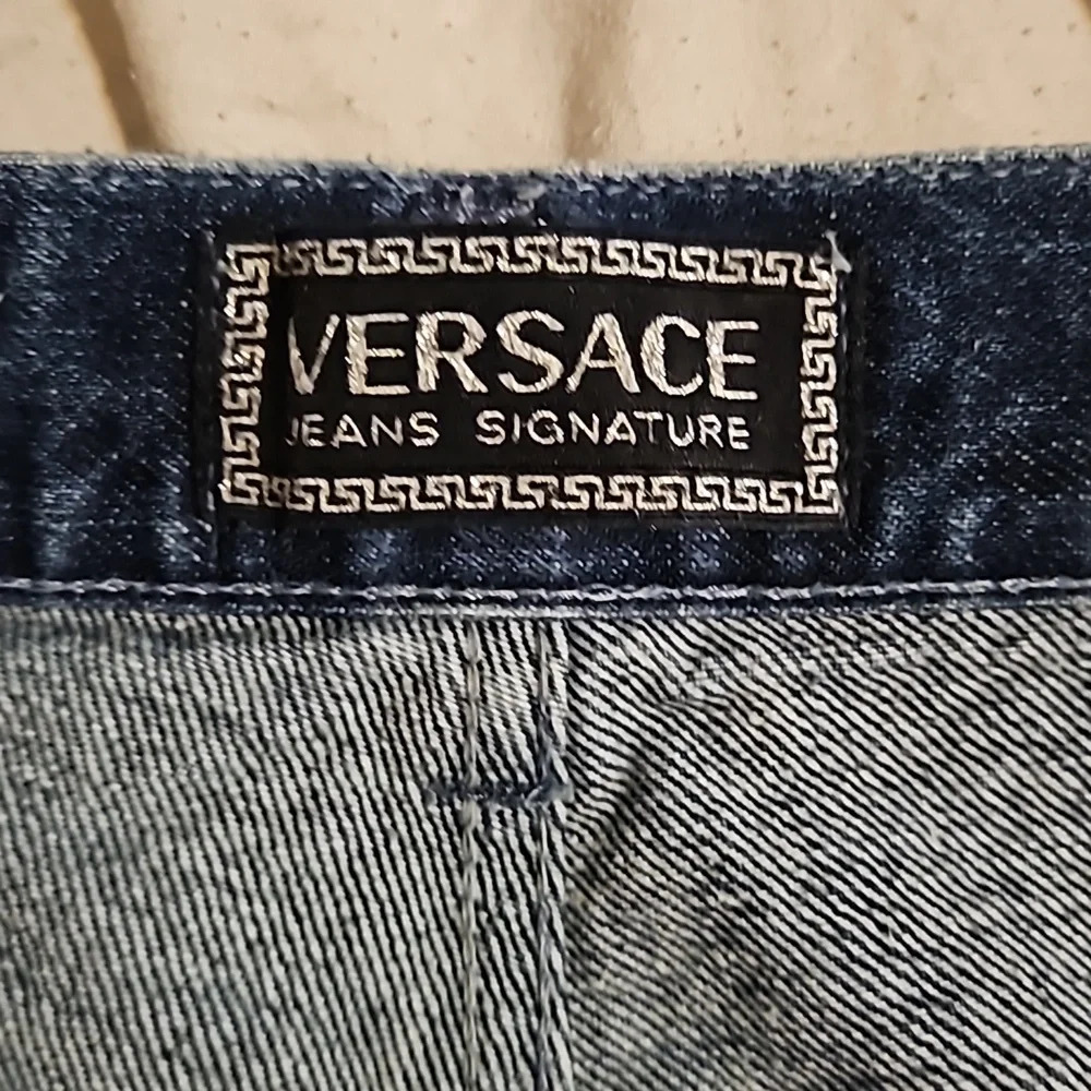 Vintage Versace signature jeans - Picture 3 of 8